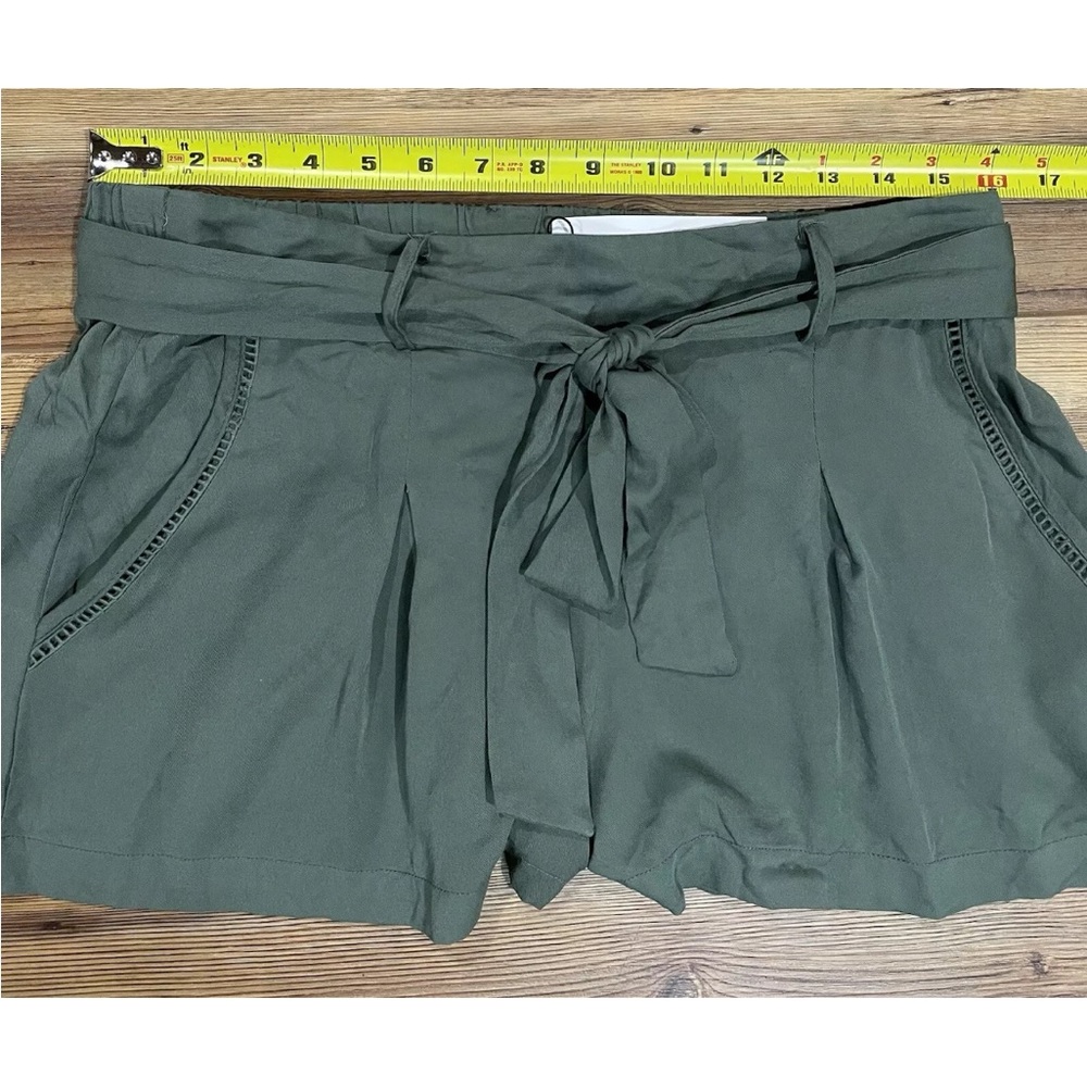 NEW BB Dakota Steve Madden Womens Dress Shorts Tie Waist Size Large Olive Green - Picture 8 of 10